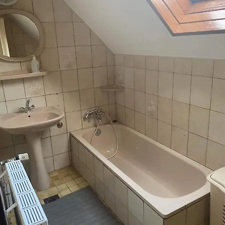 Apartament Maya House *