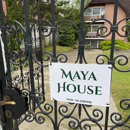Maya House Apartament *